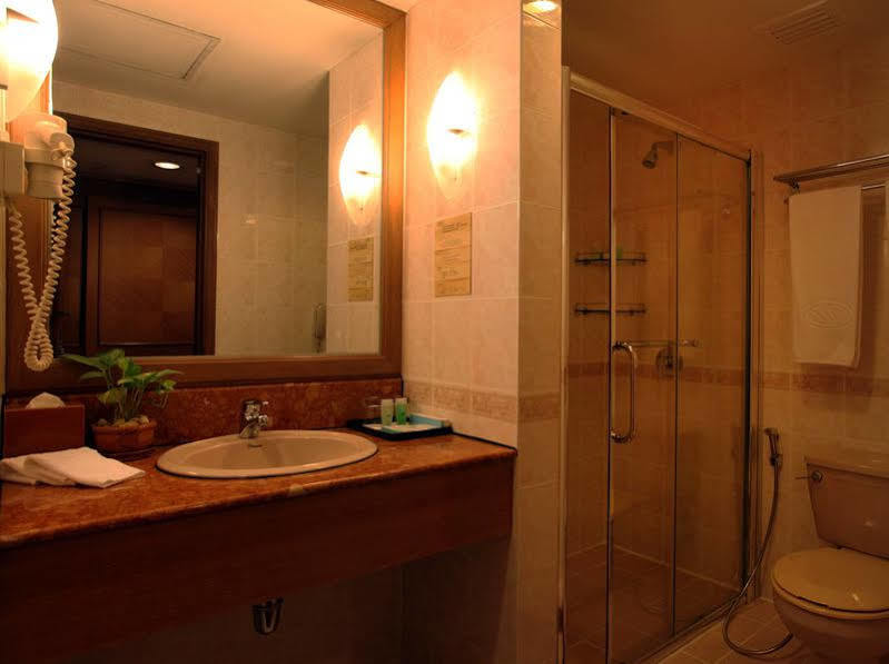 Sunway Hotel Phnom Penh Exteriör bild